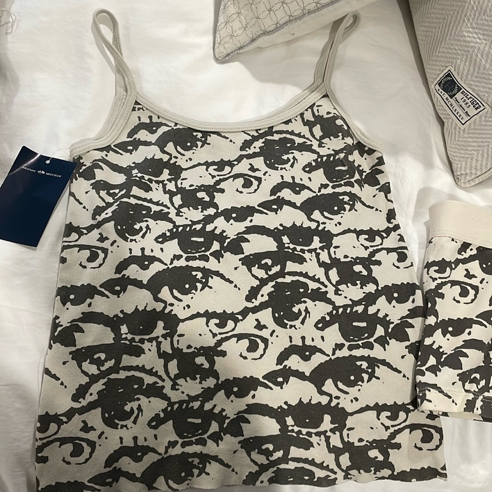 NAME:SKYLAR EYES TANK and boy short selling Set